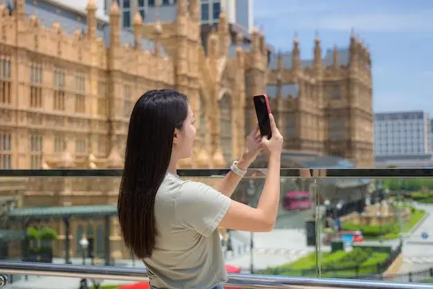 İngiltere eSIM ile Yüksek Faturalara Son Verin